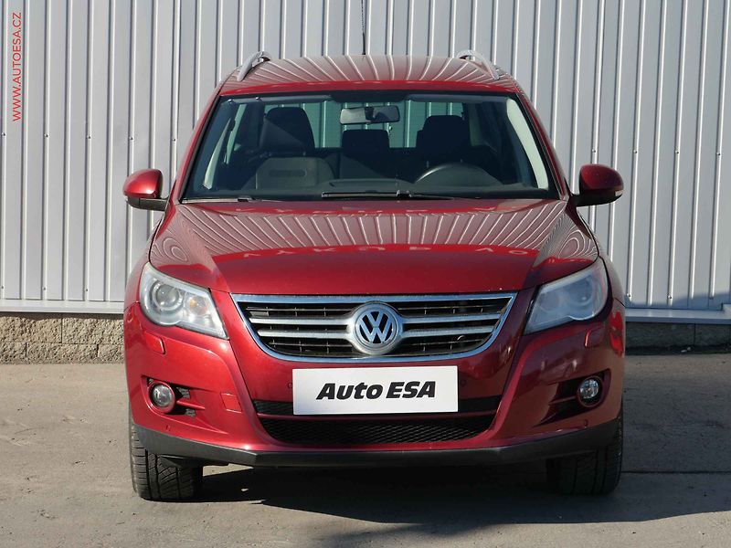 Volkswagen Tiguan (2009) 2.0 TDi 4x4, ČR, Xenon, AC - fotka 2 z 17