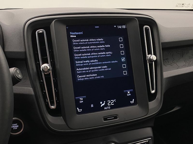 Volvo XC40 T2 ESSENTIAL  - fotka 36 z 37