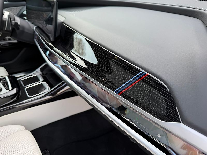 BMW Řada 7 750e xDrive 07/2025 TV - fotka 27 z 31
