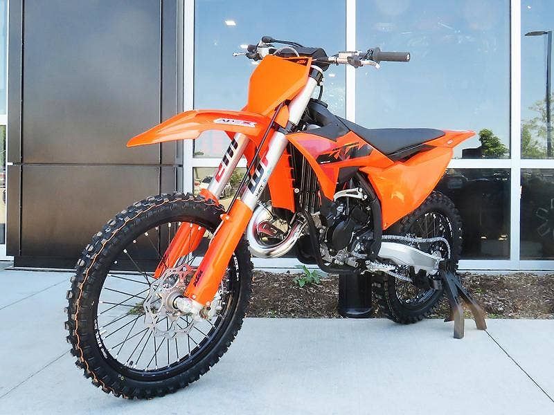 KTM 150 SX (2025) 2025 - fotka 2 z 3