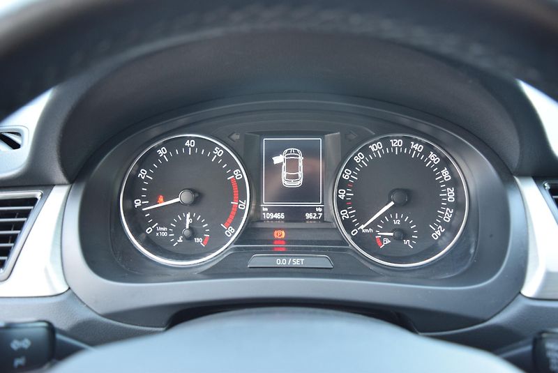 Škoda Rapid (2017) 1.2TSI 81kw AMBITION OPS AC - fotka 28 z 41