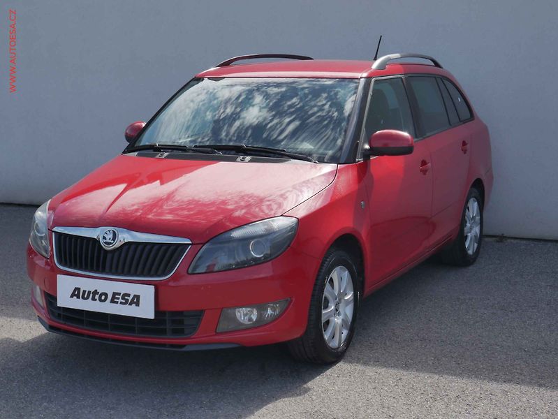 Škoda Fabia (2013) 1.2TSi, ČR, AC - fotka 3 z 14