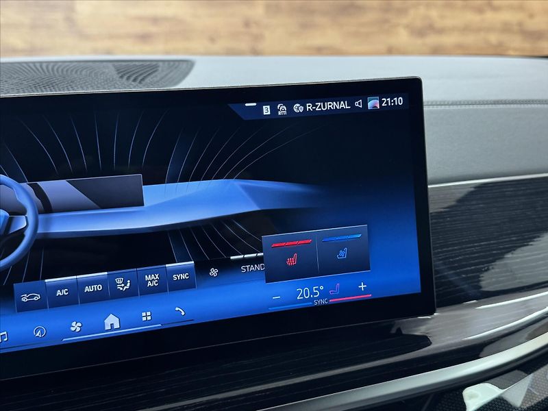 BMW X5 40i M SPORT ZÁRUKA SERVIS - fotka 24 z 33