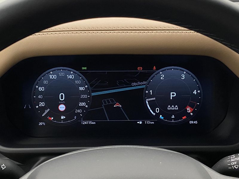 Land Rover Defender 110 D250 X-DYNAMIC SE AWD CZ  - fotka 25 z 50