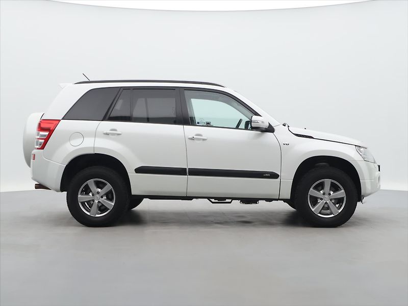 Suzuki Grand Vitara 3,2 VVT 171kW V6 CZ Aut. - fotka 8 z 32