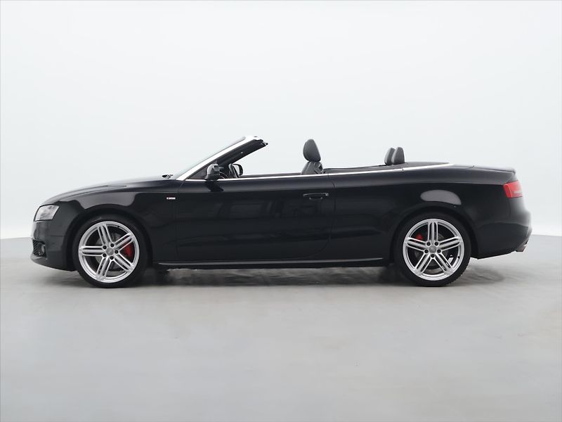 Audi A5 3,0 TDI 176kW quattro S-line - fotka 12 z 41