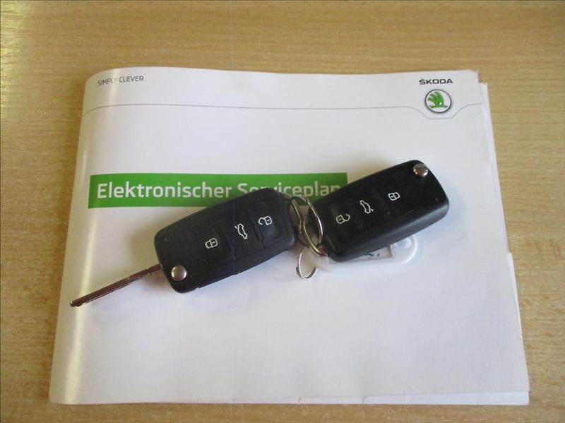Škoda Roomster 1,2 TSi, aut.klima,serv.kniha, - fotka 23 z 27