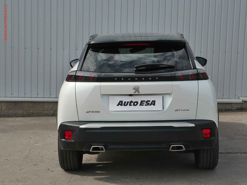 Peugeot 2008 (2020) 1.2 PT, GT Line, AT - fotka 5 z 28