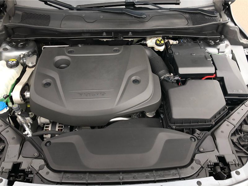 Volvo V40 D3 Cross Country - fotka 29 z 29