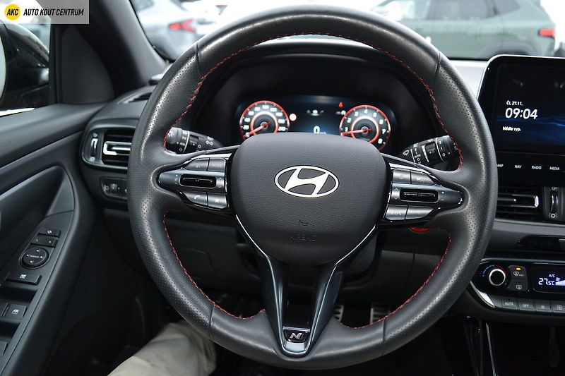 Hyundai i30 WG 1,5 TGDI MHEV N-LINE GO CZE - fotka 40 z 58