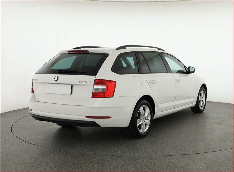 Škoda Octavia (2019) Ambition Plus 1.5 TSI, Automat - fotka 5 z 15