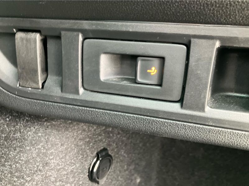 Škoda Octavia 2.0TDI 110 kW DSG TOP SELECTIO - fotka 28 z 30