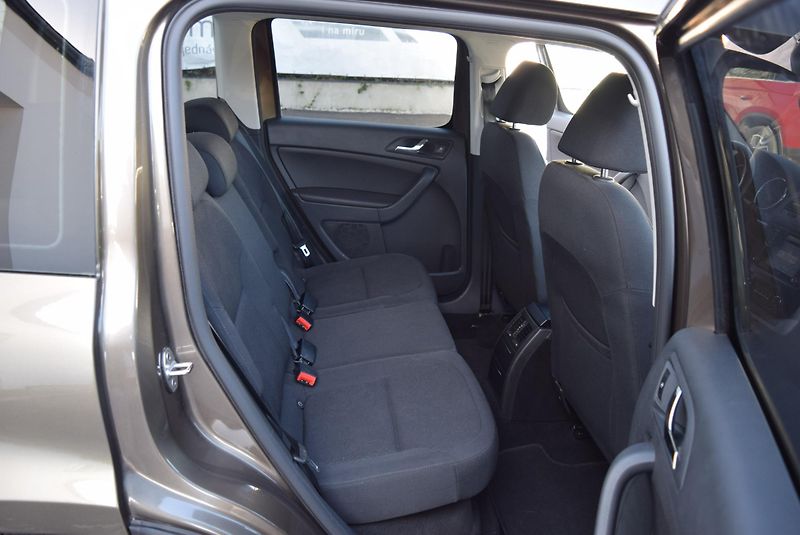Škoda Yeti (2016) 1.4TSI 92kw AMBITION SMARTLINK - fotka 36 z 49