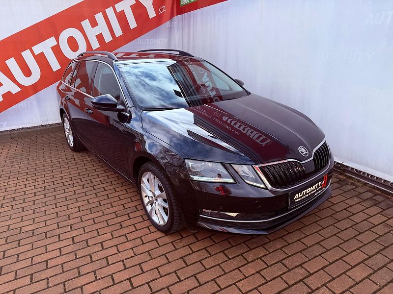 Škoda Octavia 2.0 TDI Style, ČR, Serviska - fotka 5 z 29