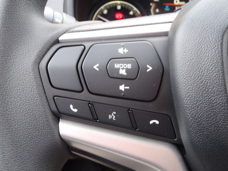 Isuzu D-Max Double Cab LS - fotka 16 z 25