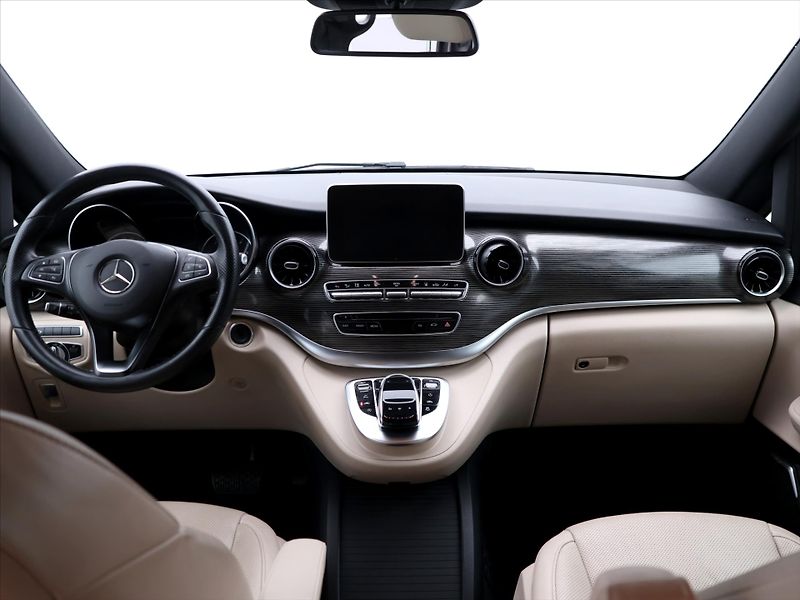 Mercedes-Benz Třídy V 2,0 300d 176kW CZ DPH 7-Míst 4 - fotka 36 z 43