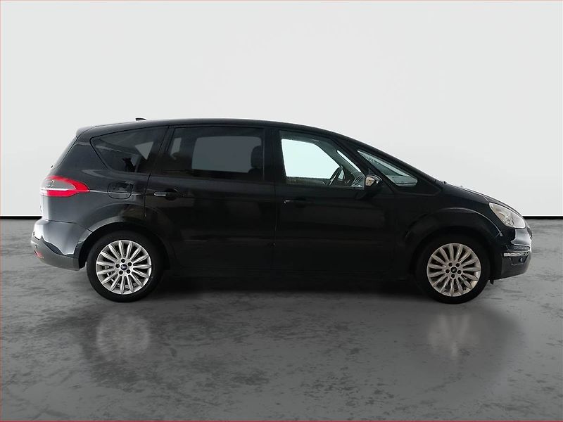 Ford S-MAX (2014) Titanium 2.0 TDCi, Navi - fotka 6 z 16