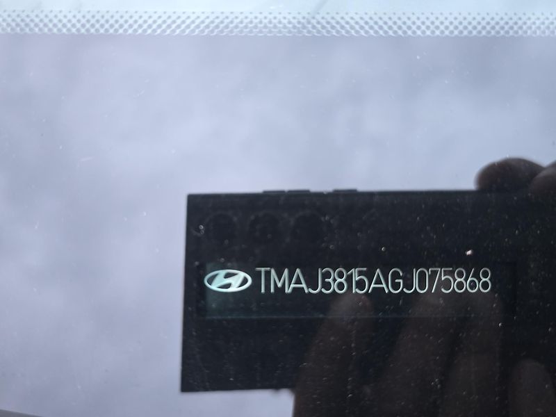 Hyundai Tucson (2015) 1.7CRDi, tažné, Alu zimní sada - fotka 18 z 18
