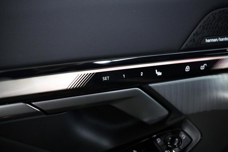 BMW Řada 5 540d xDrive Touring - fotka 22 z 28