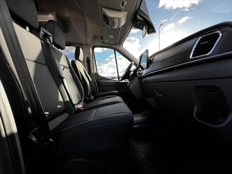 Ford Transit (2025) 2,0 EcoBlue BUS 18míst AUT L4 - fotka 16 z 37