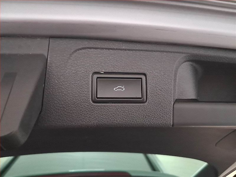Volkswagen Passat (2019) 1.6 TDI, Automat, Navi - fotka 16 z 27