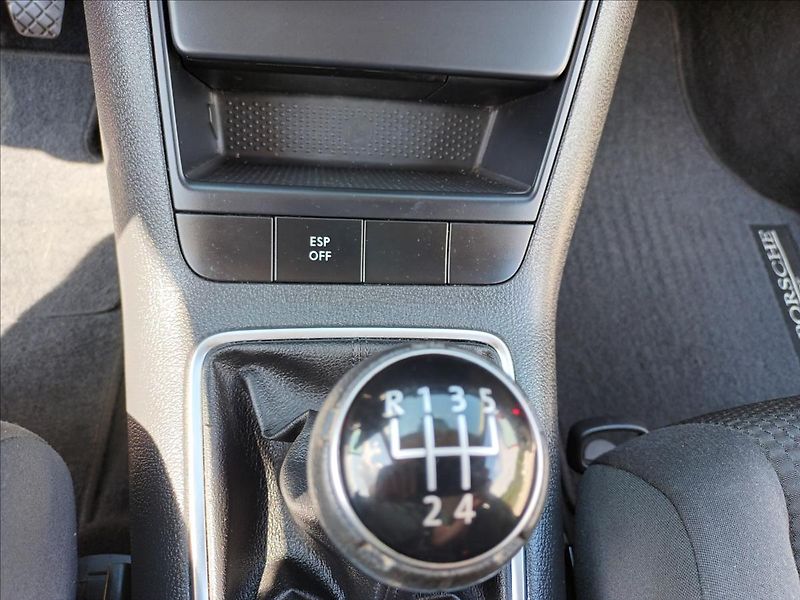 Volkswagen Golf Plus 1,6 TDI,66KW,SERVISKA,TAŽNÉ - fotka 30 z 39
