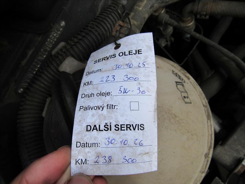 Volkswagen Sharan 2,0 TDi 103kW 5 míst - fotka 31 z 35