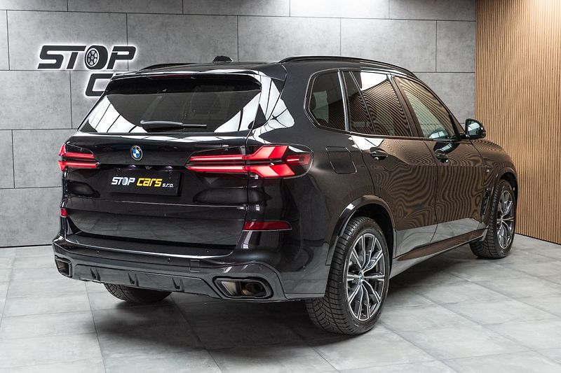 BMW X5 xDrive30d ///M*TAŽNÉ*7.MÍST*ČR - fotka 6 z 51