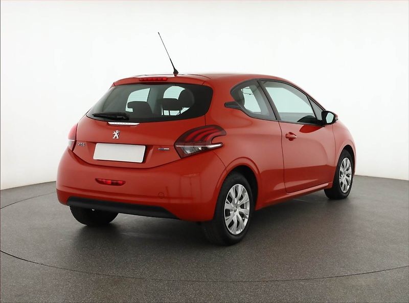 Peugeot 208 (2016) 1.2 PureTech, Serv.kniha - fotka 5 z 15