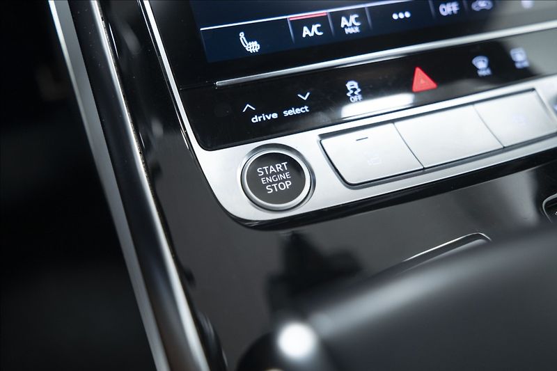 Audi Q7 3,0 TDI QUATTRO S-LINE 1. MAJ - fotka 28 z 51