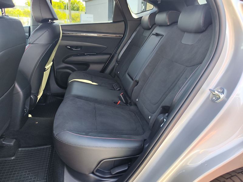 Hyundai Tucson 1.6 T-GDi/110kW N-Line - fotka 13 z 36