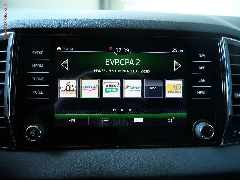 Škoda Karoq (2018) 1.5TSi, 1.maj,ČR, LED, navi - fotka 18 z 21