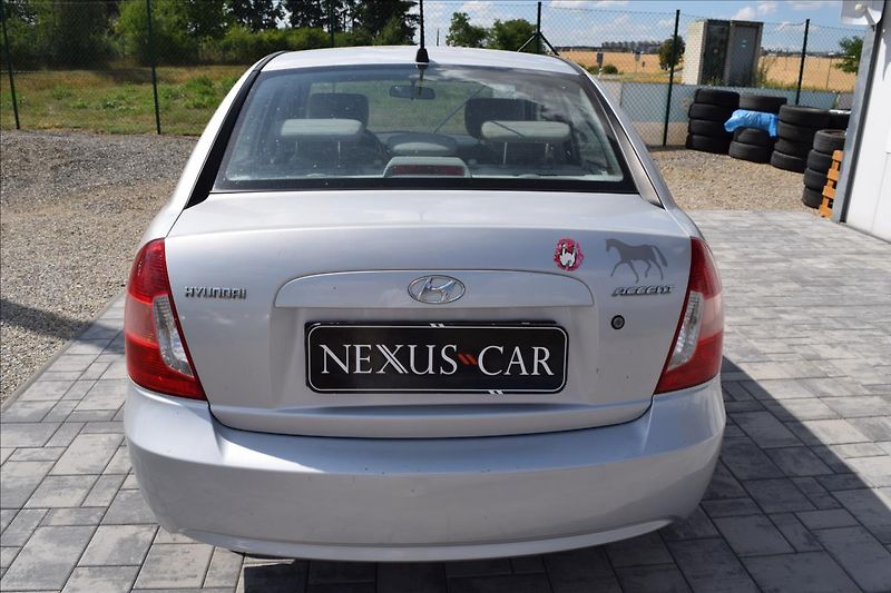 Hyundai Accent 1,4 i 71KW NOVÁ STK KLIMA - fotka 6 z 39