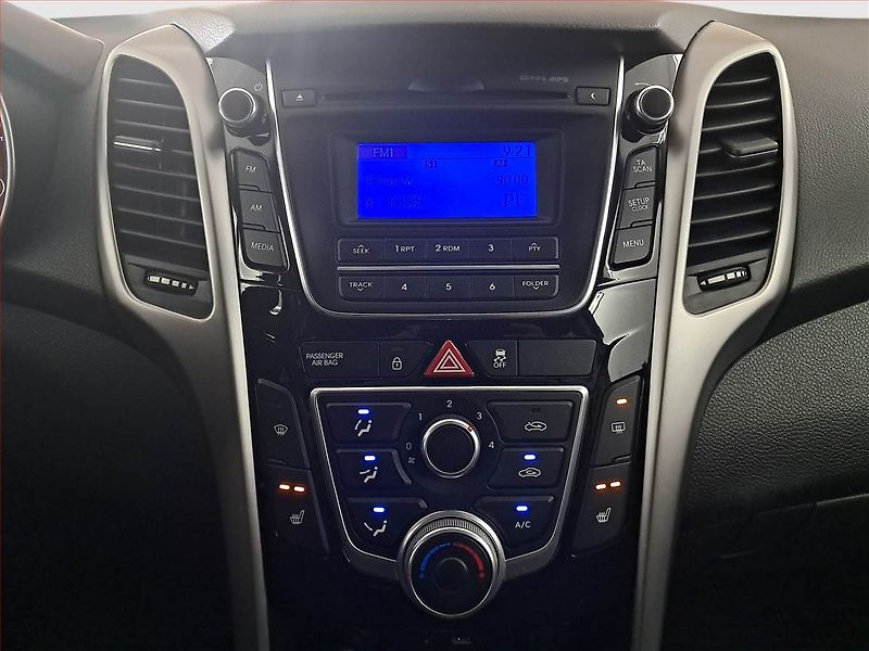 Hyundai i30 (2013) 1.6 CRDi, Serv.kniha, Tempomat - fotka 12 z 18