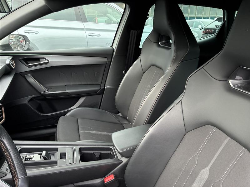 Cupra Leon 2,0 TSI 221 KW - fotka 10 z 29