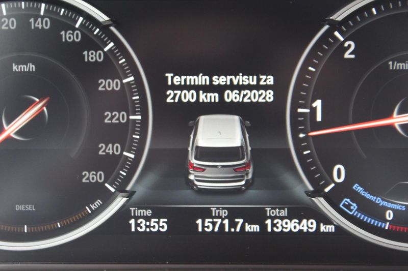 BMW X5 xDrive30d, CZ - fotka 21 z 22