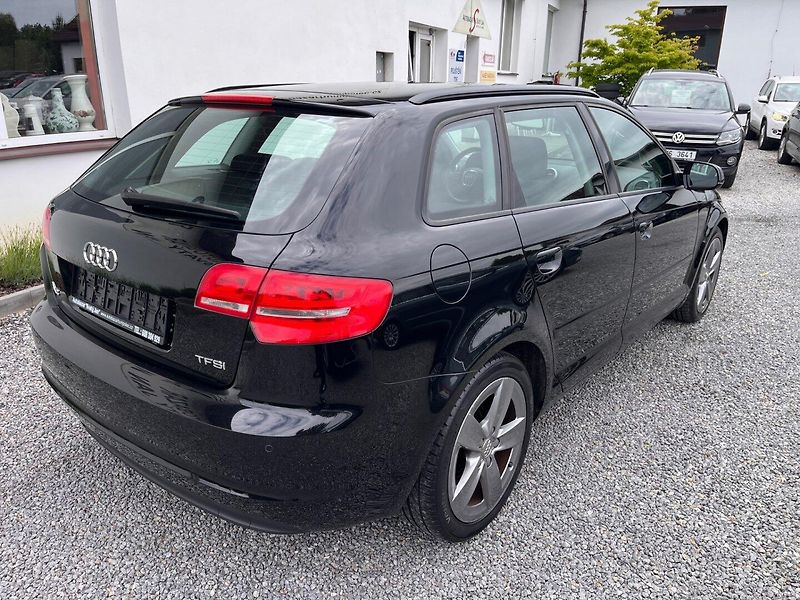 Audi A3 (2010) 1.4 TFSI TOP Xenony - fotka 2 z 22