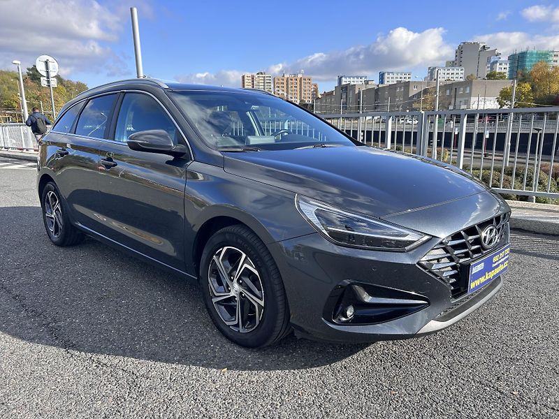 Hyundai i30 Kombi 1.6 CRDi - fotka 1 z 33