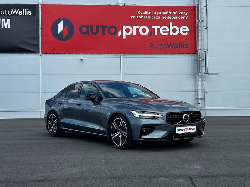 Volvo S60 2.0T5 184kW Aut. R-Desing - fotka 2 z 27