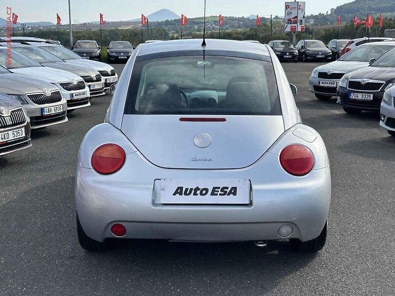 Volkswagen New Beetle (2003) 1.8T, AC, el. výbava - fotka 5 z 13