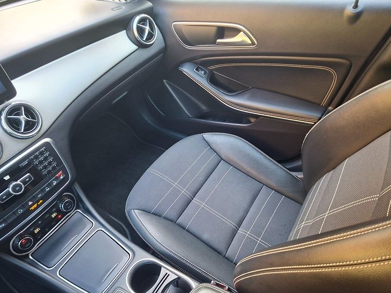 Mercedes-Benz GLA (2014) 220CDI 125kW 4MATIC -TAŽ.ZAŘ. - fotka 14 z 35