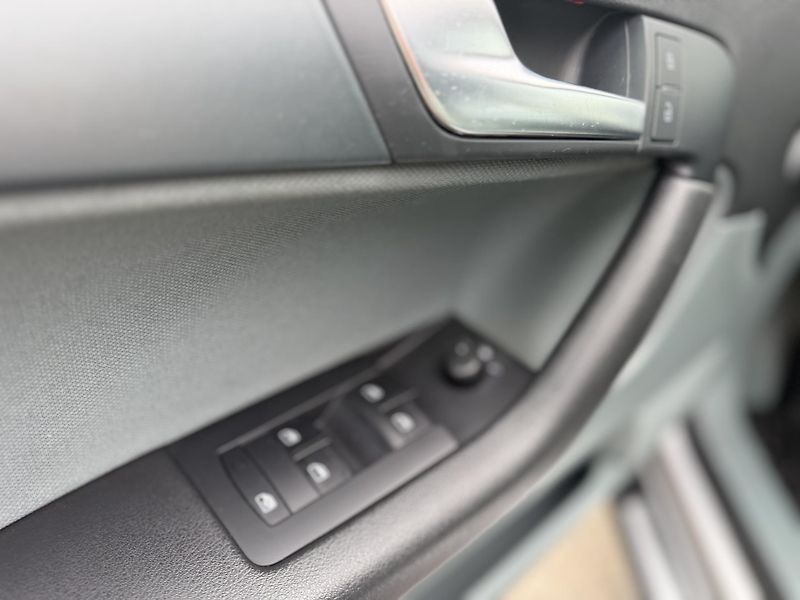 Audi A3 2.0 TDi, 103kw, S-Line - fotka 7 z 25