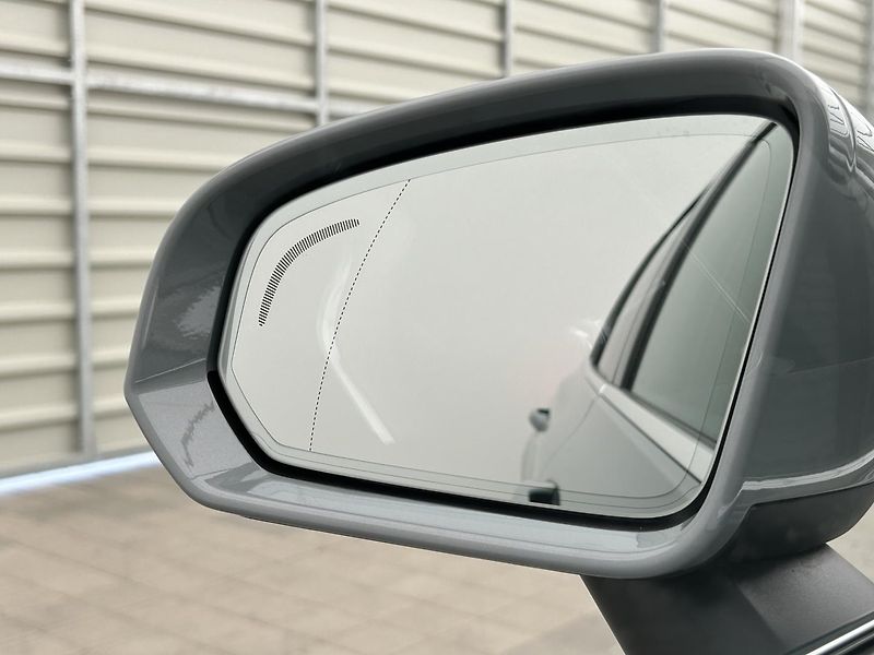 Volvo V60 2.0 B4 Core - fotka 24 z 29