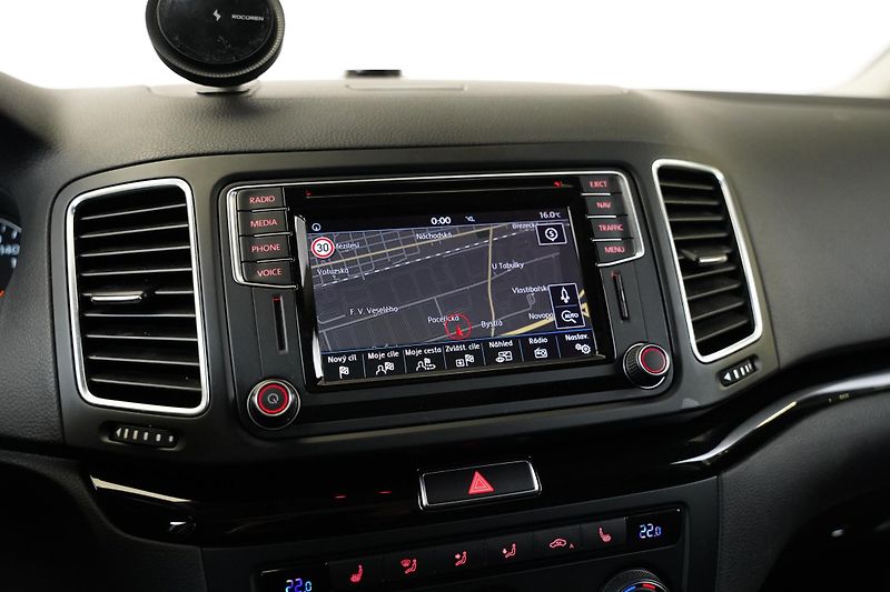 Volkswagen Sharan - fotka 19 z 25