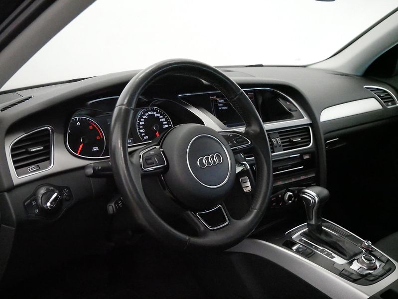 Audi A4 - fotka 14 z 26