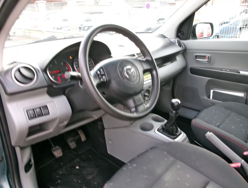 Mazda 2 1,4 D 50 KW 1 MAJITEL  - fotka 22 z 29