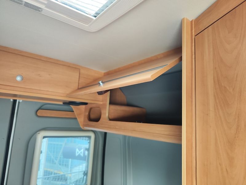 Ostatní 2.2 HDI/96kW D-Line Roadcamp - fotka 37 z 37