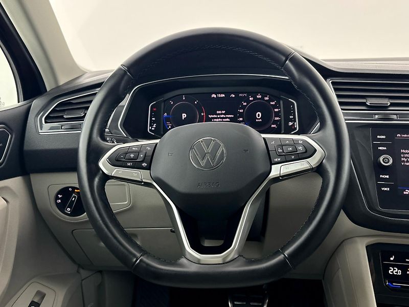 Volkswagen Tiguan Elegance DSG - fotka 18 z 28