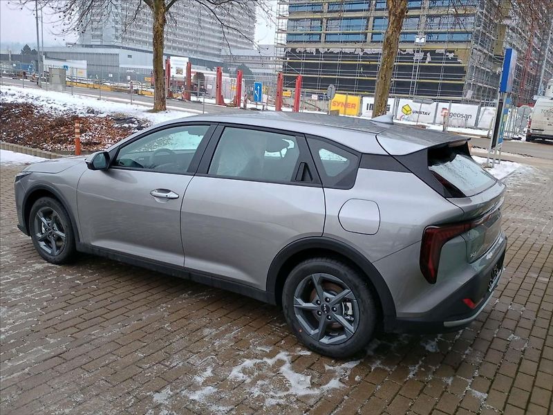 Kia K4 (2026) 1.6 T-GDi GPF 7DCT SPIN 110 KW - fotka 3 z 7