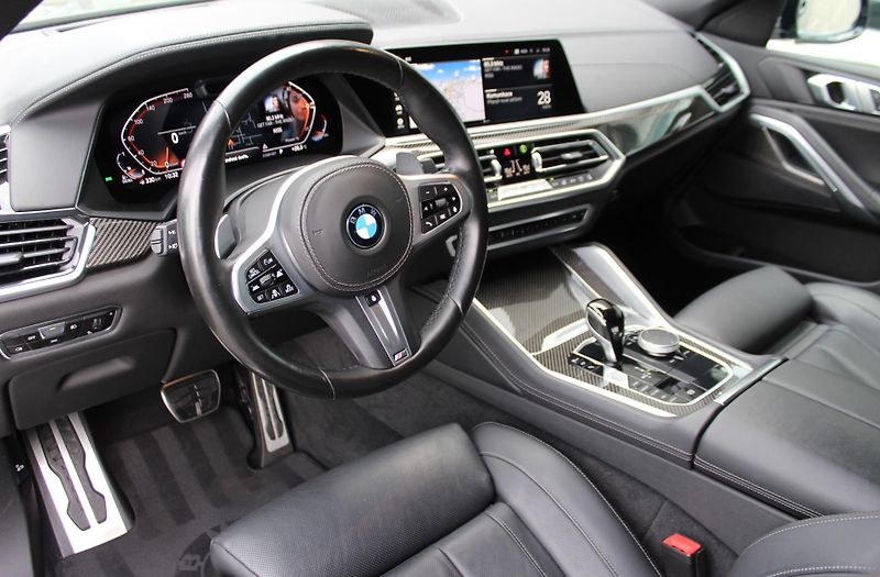 BMW X6 xDrive30d - fotka 4 z 25